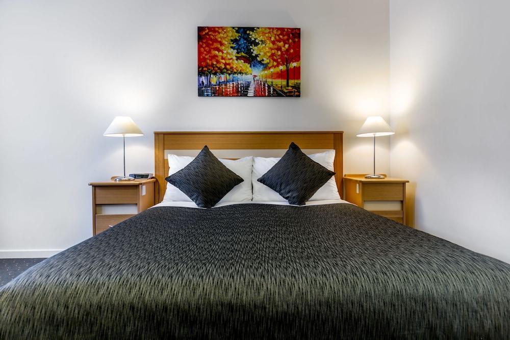 Melbourne'S Princes Park Hotel Экстерьер фото