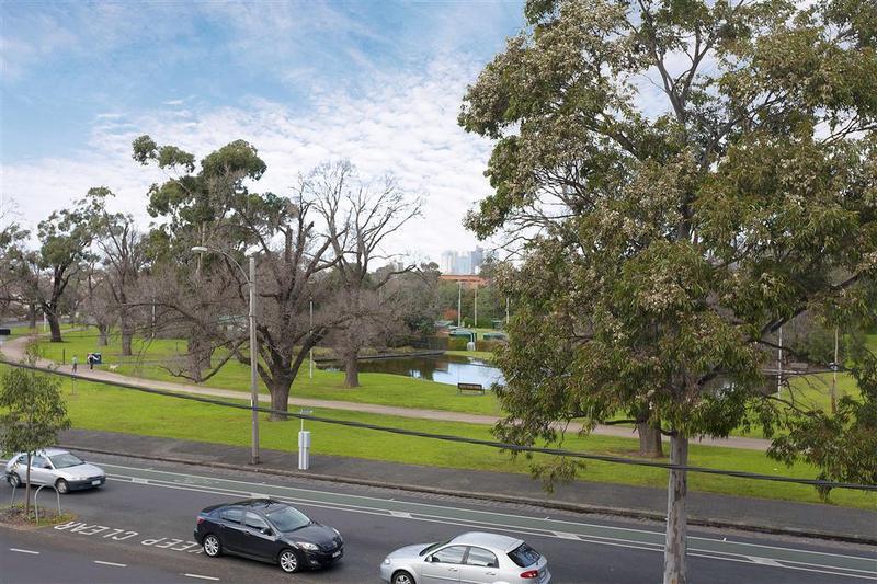 Melbourne'S Princes Park Hotel Экстерьер фото