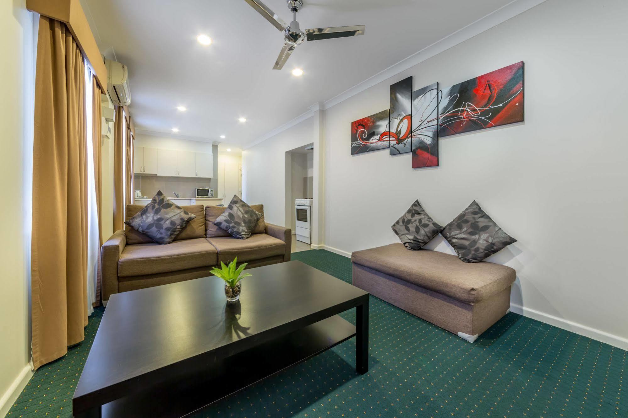 Melbourne'S Princes Park Hotel Экстерьер фото