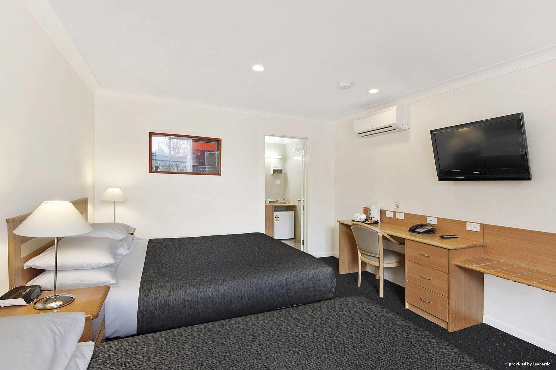 Melbourne'S Princes Park Hotel Экстерьер фото