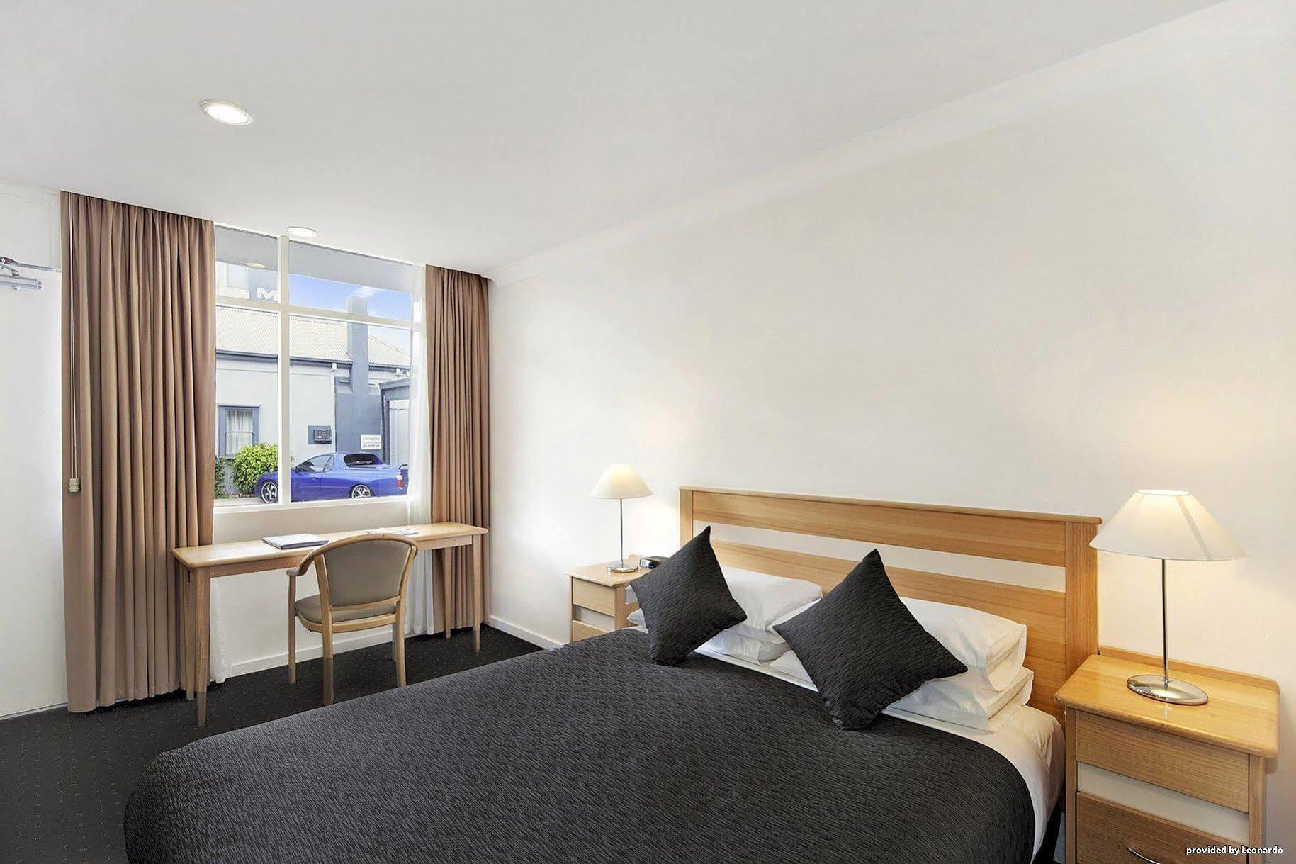 Melbourne'S Princes Park Hotel Экстерьер фото