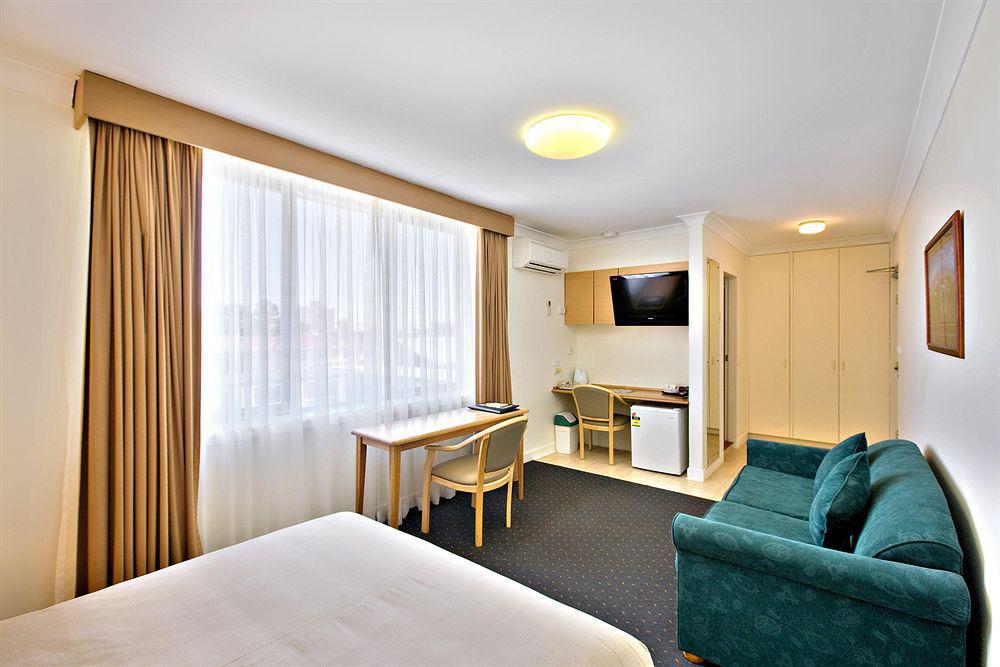 Melbourne'S Princes Park Hotel Экстерьер фото